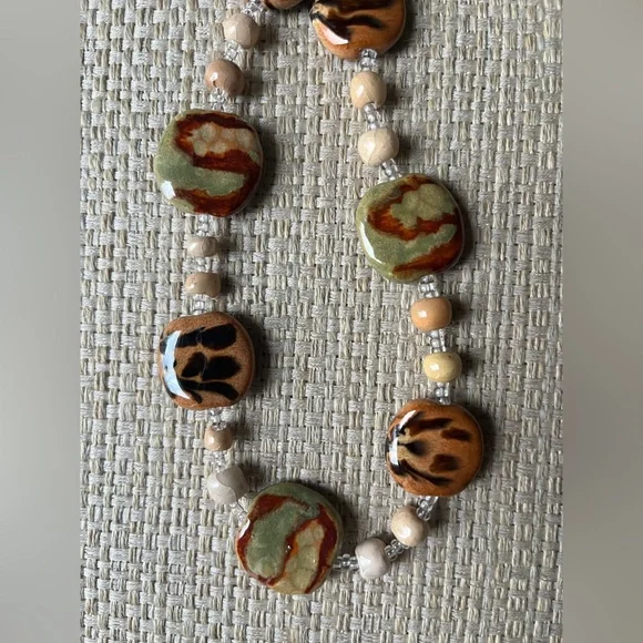 Kazuri ceramic bead necklace, handmade - Picture 2 of 4